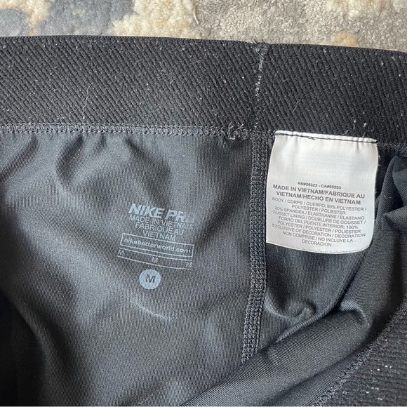 Nike Pro Women's Black and White compression Shorts - Picture 4 of 4